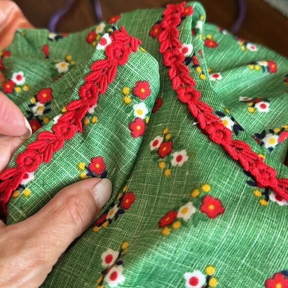 Vtg 60s Handmade green & red floral print polyester knit short sleeve dress - Picture 8 of 8